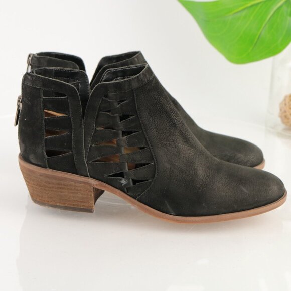 Vince Camuto Womens Peera Boot Size 9 Black Nubuck Cutouts Bootie Low Block Heel - Picture 1 of 12